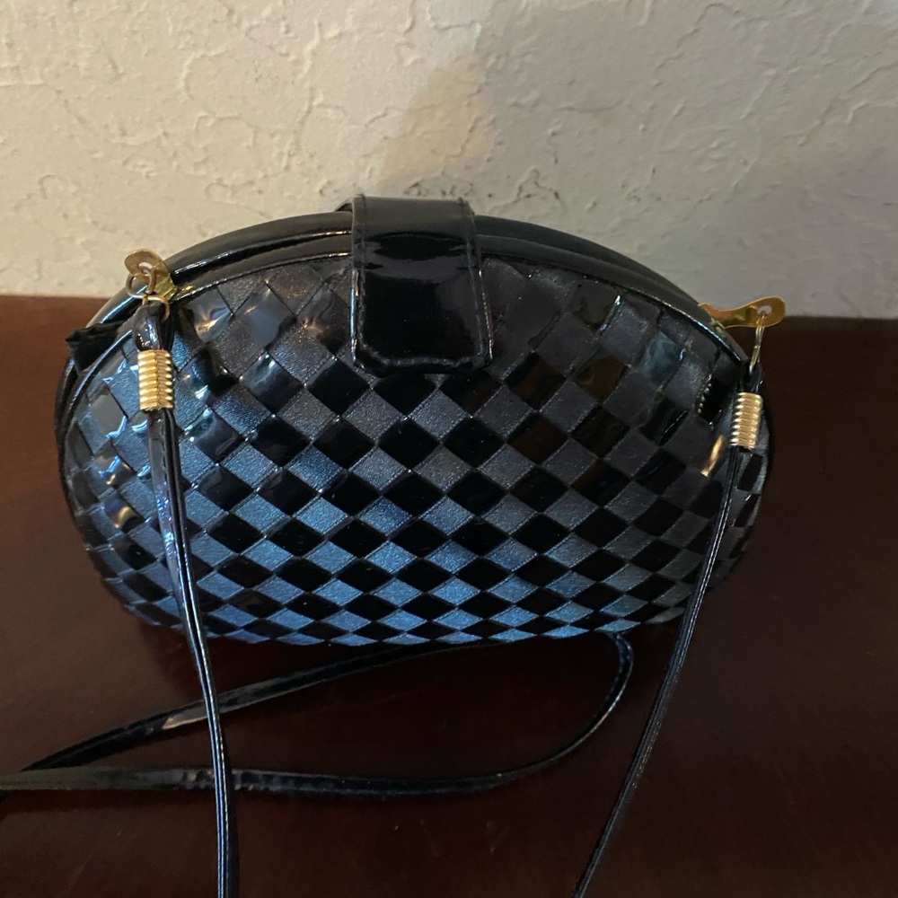 Vintage 1980's Small Black Woven Patent Leather Clutch Box Bag Crossbody Strap - Picture 8 of 10